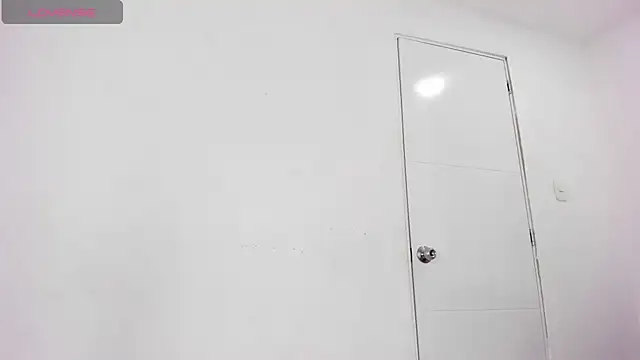 Snapshot of CurvyViolet chatting on 12.06.24 CurvyViolet online show from 12.06.24