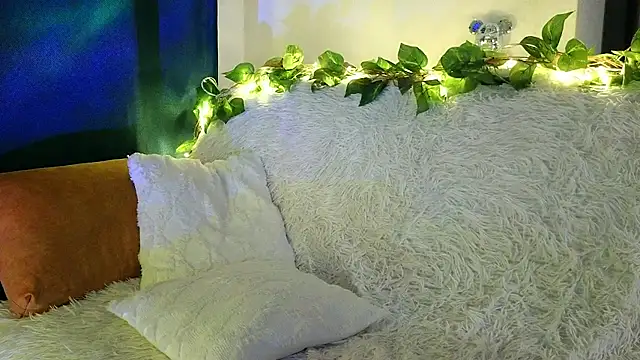 Snapshot of kristina_amurova chatting on 10.17.25 kristina amurova online show from 10.17.25