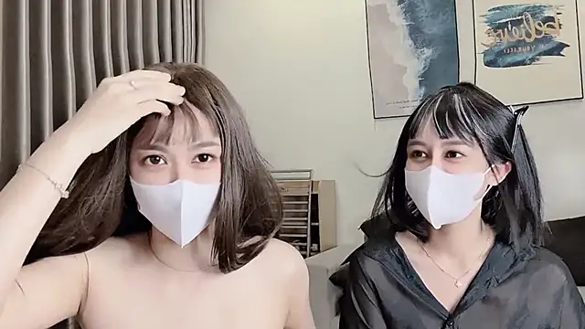 Mono-Stewardesss online show from 10.11.25