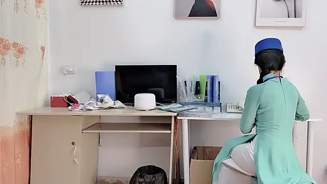 Mono-Stewardesss online show from 02.03.26