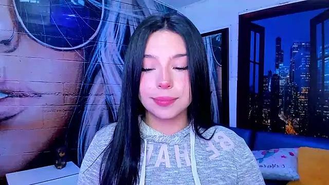 Snapshot of Small_naughty_ chatting on 12.05.24 Small naughty online show from 12.05.24