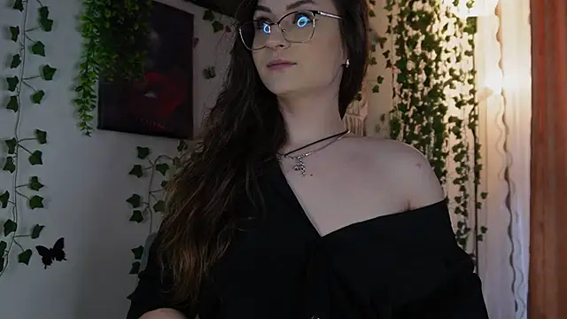 NaughtYHomemadE online show from 02.04.25