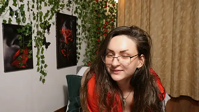 NaughtYHomemadE online show from 10.09.25