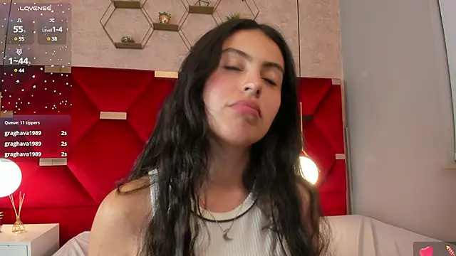 Snapshot of magic_fernanda chatting on 02.19.25 magic fernanda online show from 02.19.25