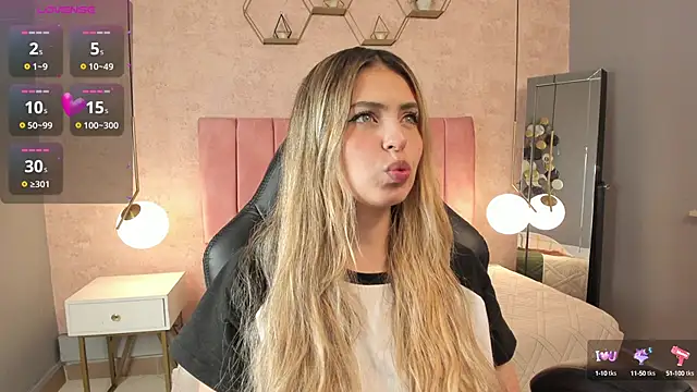 Snapshot of magic_fernanda chatting on 09.23.25 magic fernanda online show from 09.23.25