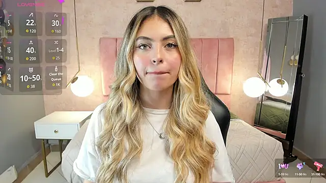 Snapshot of magic_fernanda chatting on 10.17.25 magic fernanda online show from 10.17.25