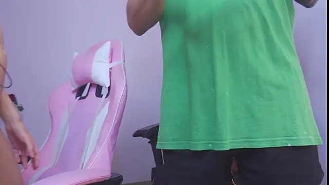 Snapshot of Stryxcy chatting on 01.11.25 Stryxcy online show from 01.11.25