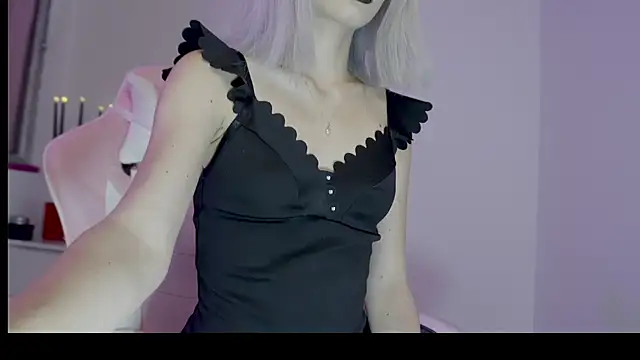 Snapshot of Stryxcy chatting on 03.14.25 Stryxcy online show from 03.14.25