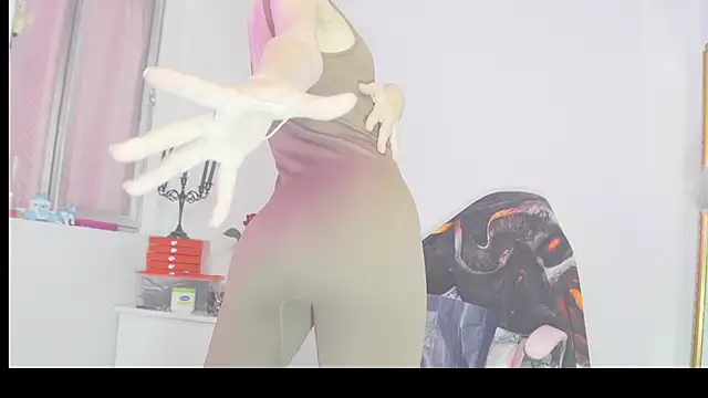 Snapshot of Stryxcy chatting on 03.17.25 Stryxcy online show from 03.17.25