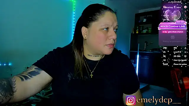 Snapshot of mariana_maze chatting on 06.21.26 mariana maze online show from 06.21.26