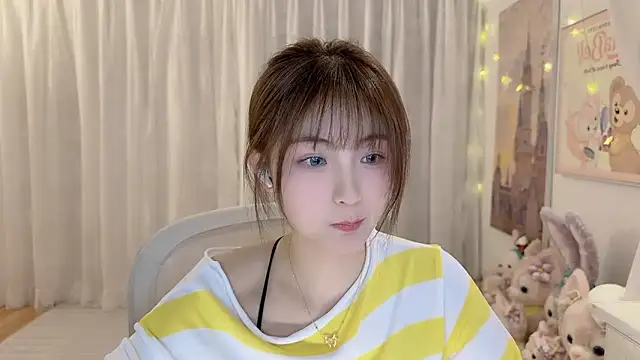 Snapshot of SHUIshui_ chatting on 12.31.24 SHUIshui online show from 12.31.24