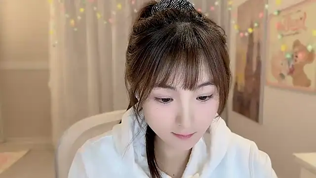 Snapshot of SHUIshui_ chatting on 02.06.25 SHUIshui online show from 02.06.25