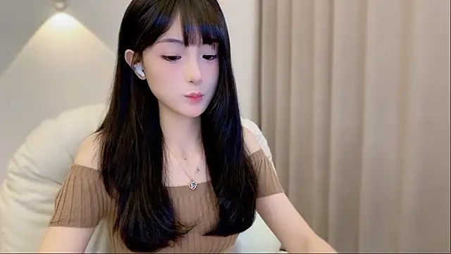 Snapshot of SHUIshui_ chatting on 10.03.25 SHUIshui online show from 10.03.25