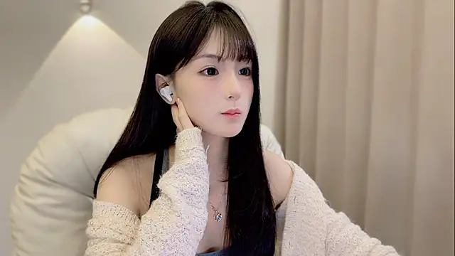 Snapshot of SHUIshui_ chatting on 10.22.25 SHUIshui online show from 10.22.25