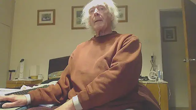 WaverlyKernow online show from 02.10.25