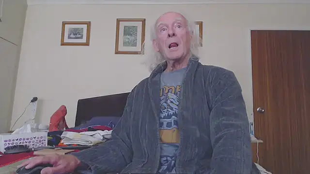 WaverlyKernow online show from 10.17.25