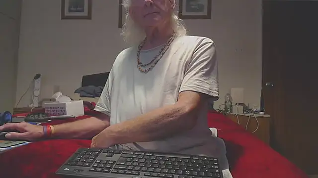 WaverlyKernow online show from 12.20.25