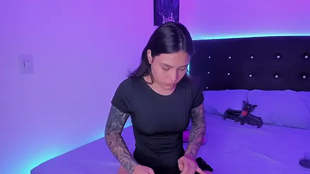 Snapshot of sweett_dirty chatting on 05.15.26 sweett dirty online show from 05.15.26