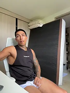 Snapshot of sendfer chatting on 02.02.26 sendfer online show from 02.02.26