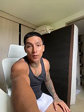 Snapshot of sendfer chatting on 02.04.26 sendfer online show from 02.04.26