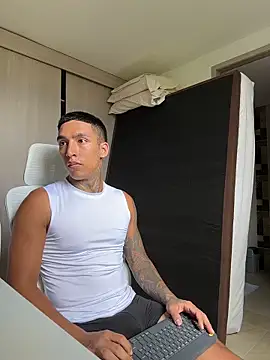 Snapshot of sendfer chatting on 02.16.26 sendfer online show from 02.16.26