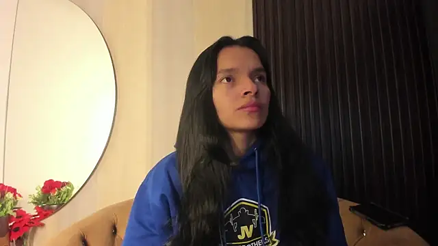 Snapshot of _shantal_smith chatting on 04.14.26 shantal smith online show from 04.14.26