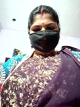 Hotmohni online show from 02.04.25