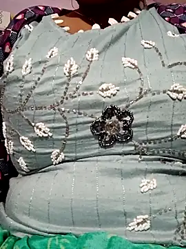 Hotmohni online show from 02.25.25