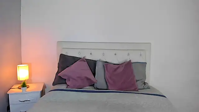 Snapshot of MELISSA_ALVAREZ chatting on 11.24.25 MELISSA ALVAREZ online show from 11.24.25