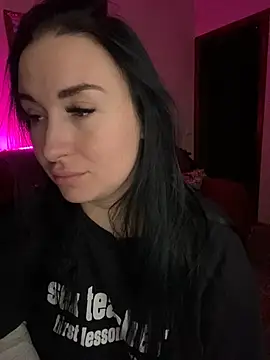 Roxana Bell online show from 02.13.25