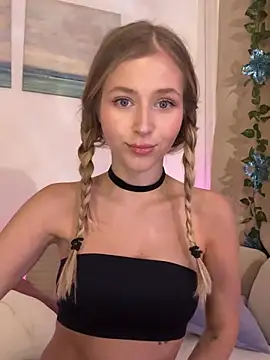 LunaRase online show from 02.20.25