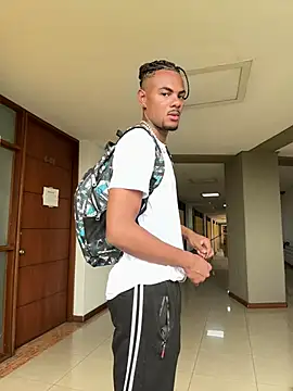 Snapshot of TysonWalkers chatting on 02.11.25 TysonWalkers online show from 02.11.25