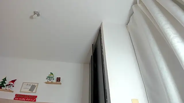 Avaline Blancx online show from 12.20.24