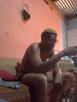 Snapshot of Maskman941 chatting on 04.07.26 Maskman941 online show from 04.07.26