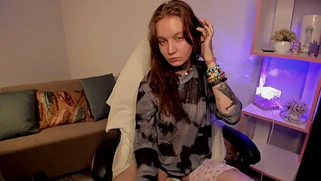 Mary Xextra online show from 09.24.25