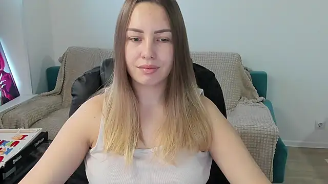 Mia shy1 online show from 12.14.25