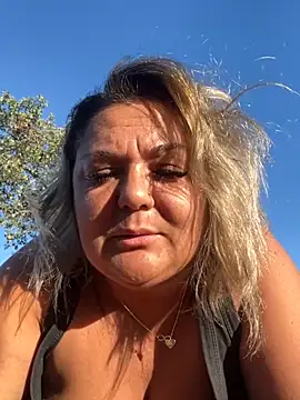 MikyVesela online show from 09.23.25