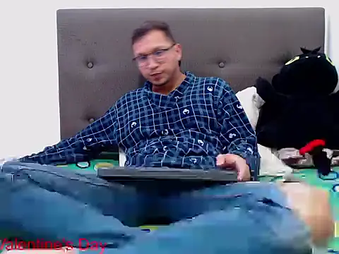 andy loverxx online show from 02.18.26