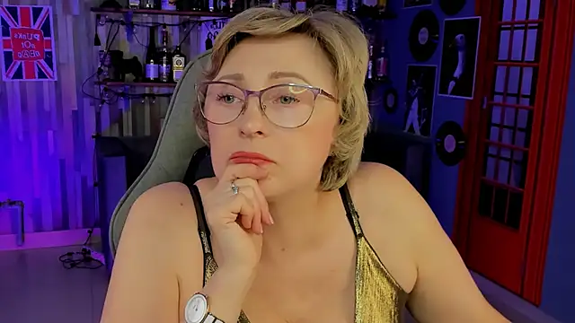 Snapshot of sugar_vivien chatting on 03.14.25 sugar vivien online show from 03.14.25