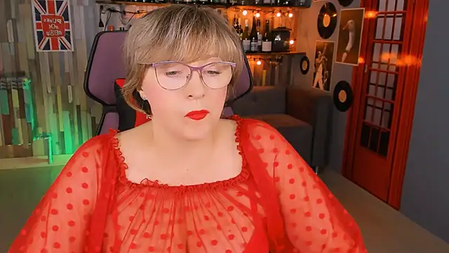 Snapshot of sugar_vivien chatting on 11.12.25 sugar vivien online show from 11.12.25