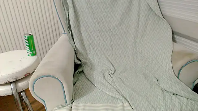 Topmodell online show from 01.08.25