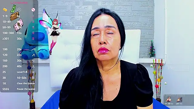 Snapshot of HorniestMilf chatting on 11.20.25 HorniestMilf online show from 11.20.25