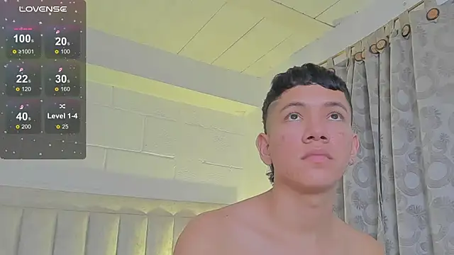 Snapshot of JulianRose_1 chatting on 01.29.25 JulianRose 1 online show from 01.29.25