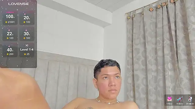 Snapshot of JulianRose_1 chatting on 02.12.25 JulianRose 1 online show from 02.12.25