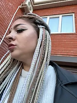 Snapshot of TwixCouple chatting on 11.02.25 TwixCouple online show from 11.02.25