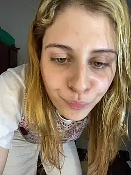 Snapshot of FlorBich chatting on 01.07.25 FlorBich online show from 01.07.25