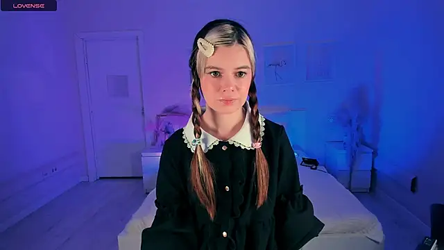 Lil Amelie online show from 09.14.25