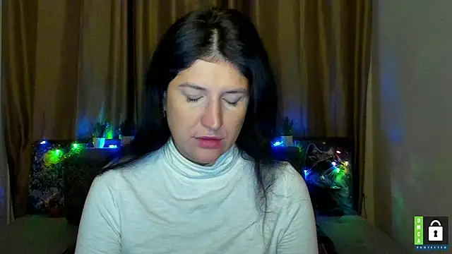 Alianna Solo Kisses online show from 12.17.25