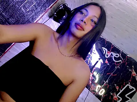 whiteladyboy online show from 10.20.25