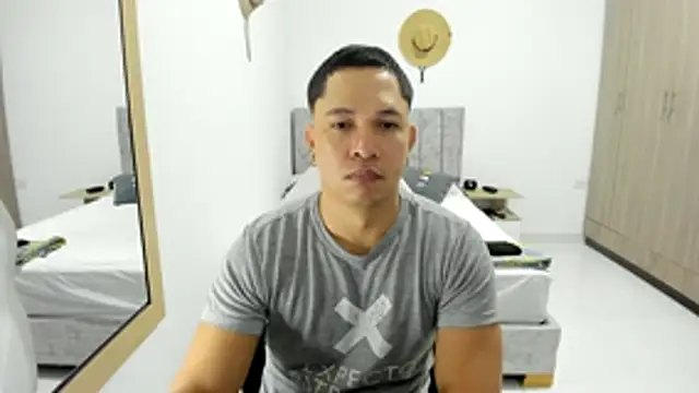 Snapshot of Valerioe chatting on 04.19.26 Valerioe online show from 04.19.26
